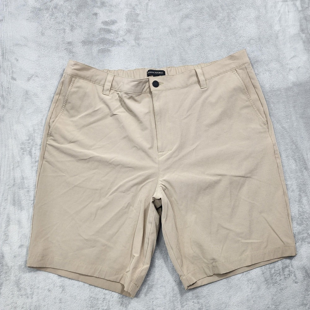 Banana Republic Shorts Mens 40 Beige Stretch Chino Elastic Waist 9 Inseam Casual